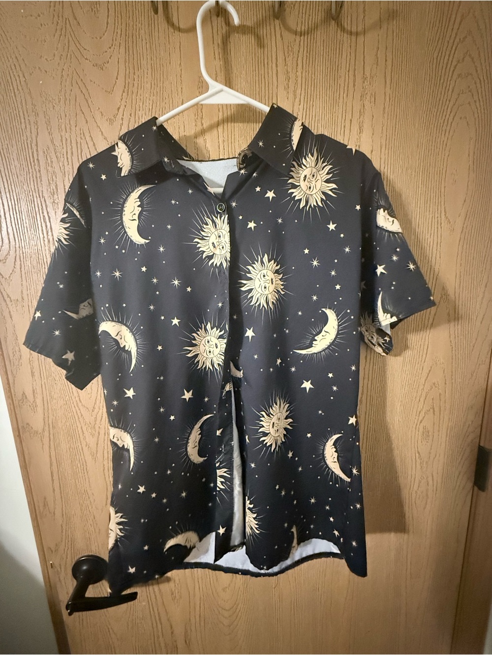 Source Unknown Black Short Sleeve Shirt with Gold Sun & Moon Print